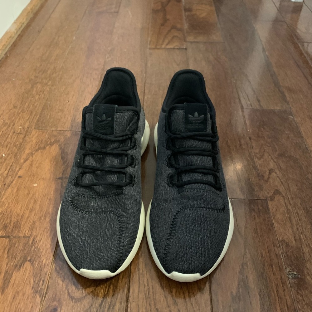 Adidas tennis shoes